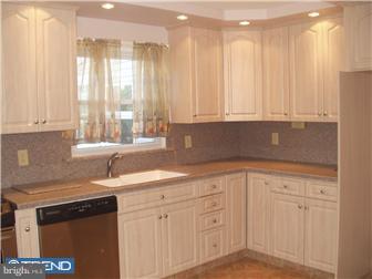 1004 Welsh Road Huntingdon Valley, PA 19006 - Photo 6 of 12 Kitchen