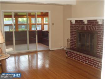 1004 Welsh Road Huntingdon Valley, PA 19006 - Photo 7 of 12 Family Room
