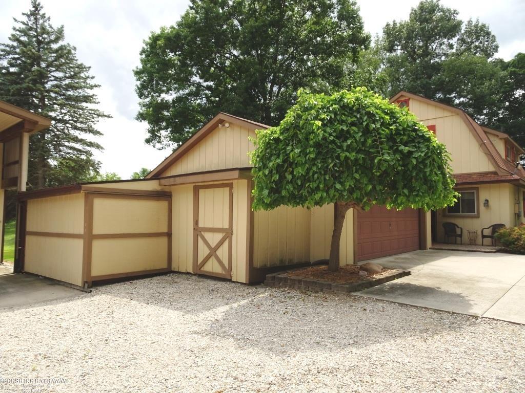 11860 Ebeling Road Romeo, MI 48065 - Photo 48 of 54 50116100-47.JPG