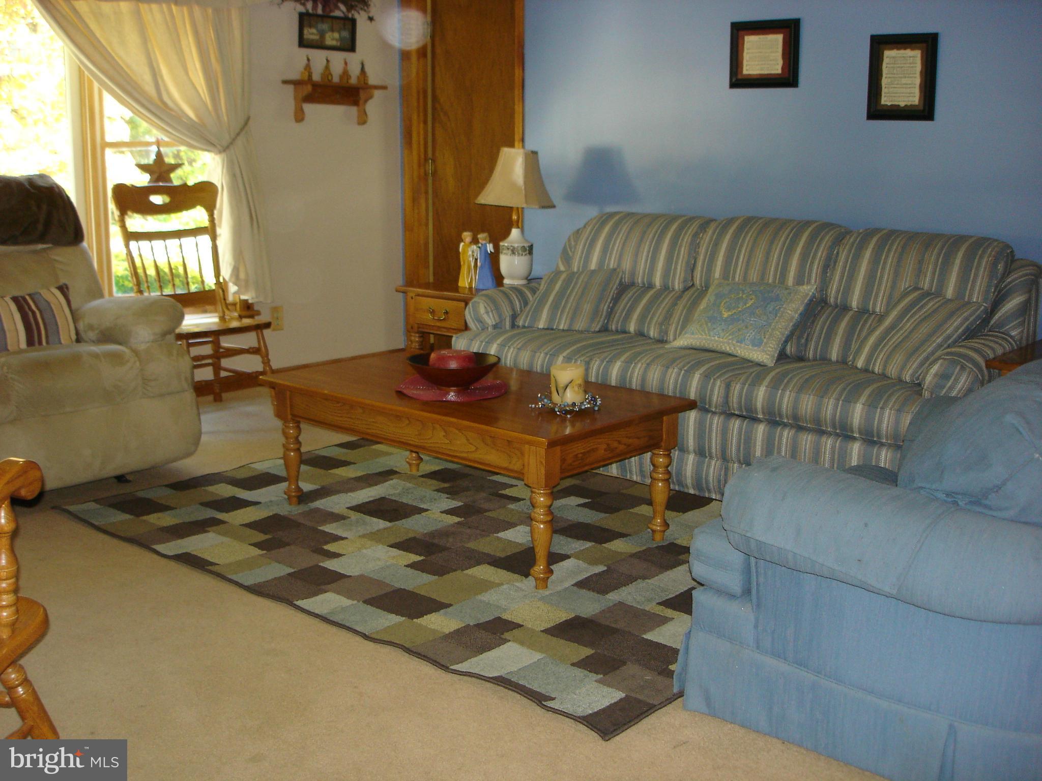 13221 Round Hill Road King George, VA 22485 - Photo 11 of 30 Living Room
