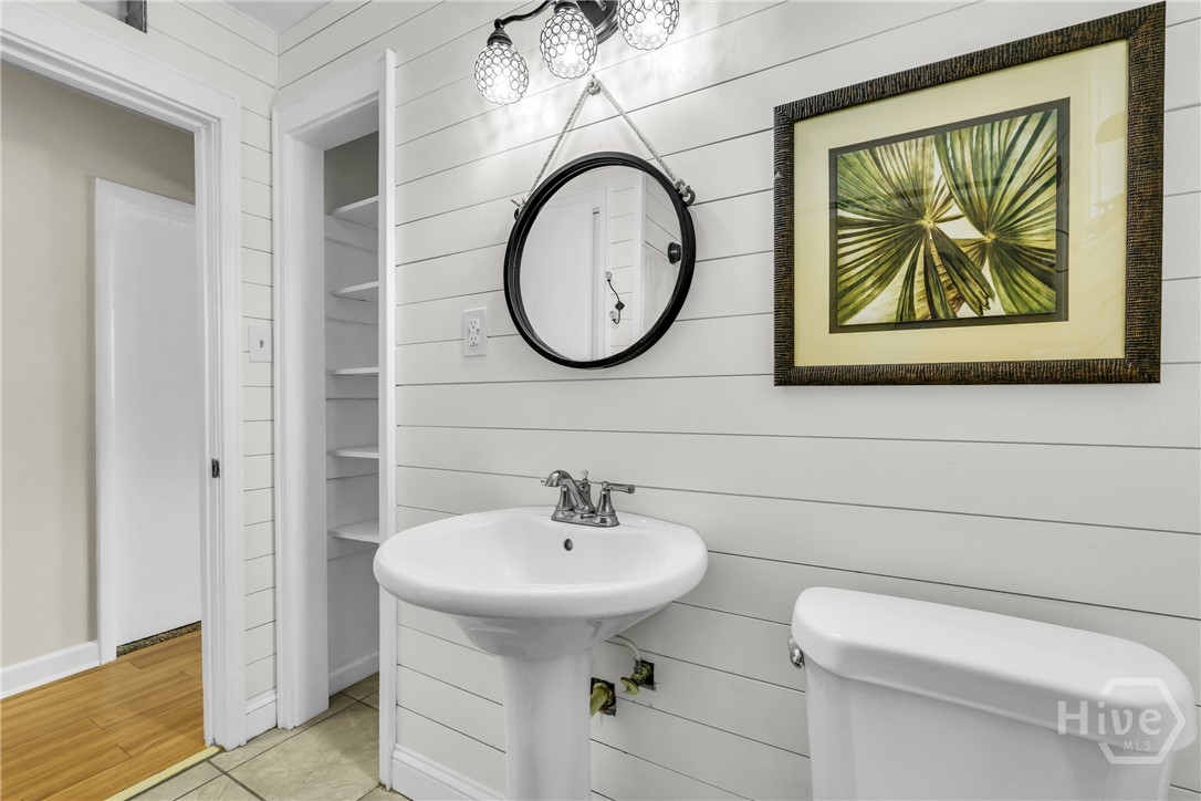 118 Cedar Grove Road Savannah, GA 31419 - Photo 21 of 31 Bathroom