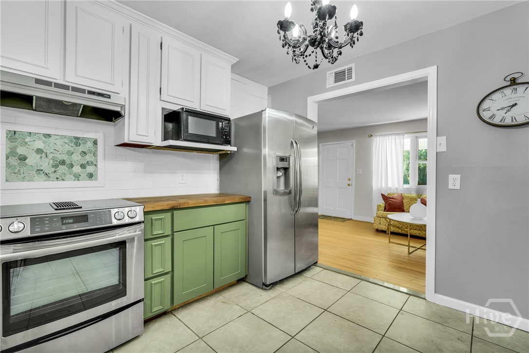 118 Cedar Grove Road Savannah, GA 31419 - Photo 9 of 31 Kitchen