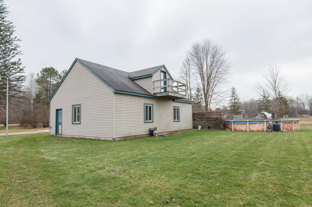 2776 West Curtis Road Coleman, MI 48618 - Photo 19 of 42 1907112-18.JPG