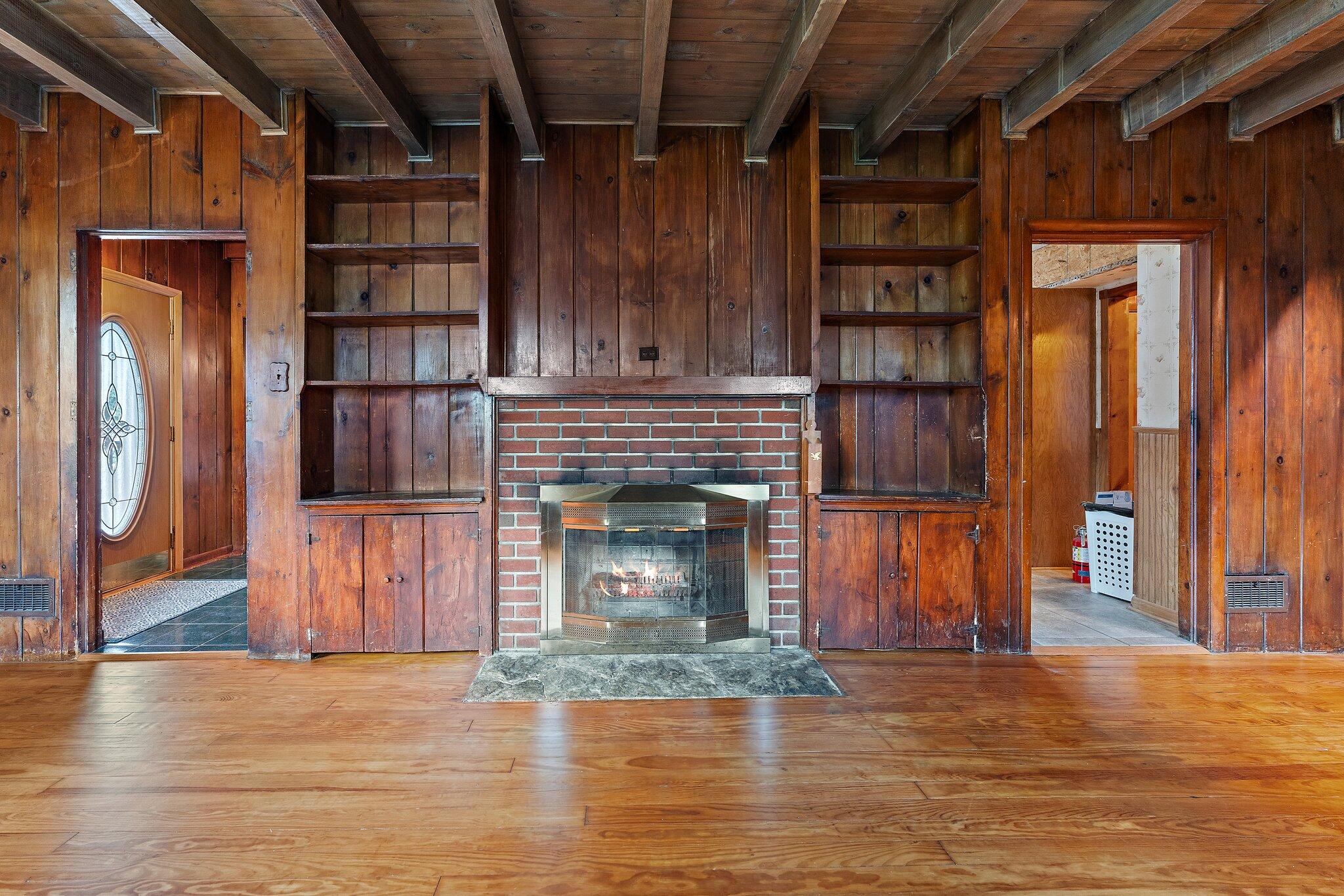 333 North Rensselaer Avenue Griffith, IN 46319 - Photo 7 of 18 2048x1365