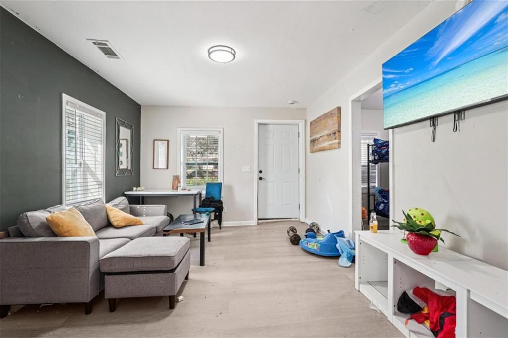 2794 7th Street Southwest Atlanta, GA 30315 - Photo 4 of 30