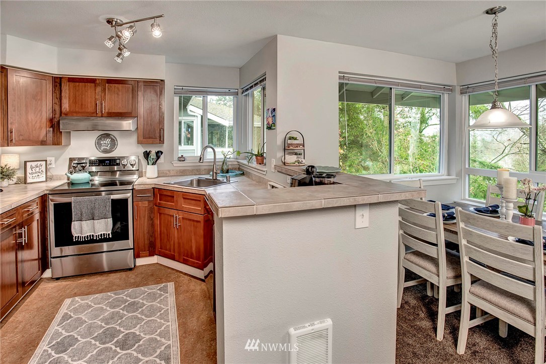 3908 243rd Place Southeast, Unit Q302 Bothell, WA 98021 - Photo 6 of 25 Gallery Image 6