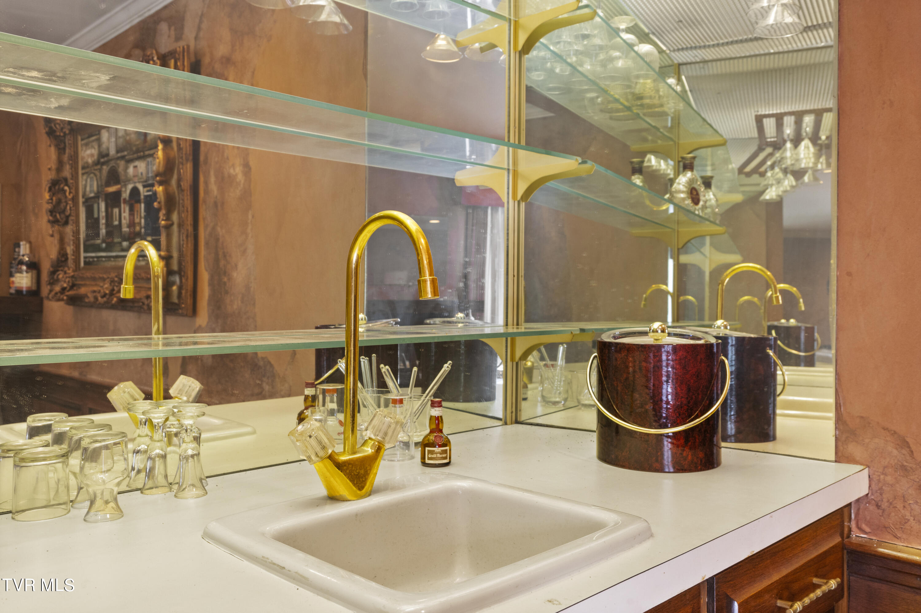 42 Green Tree Circle Bristol, VA 24201 - Photo 12 of 50 128A0109