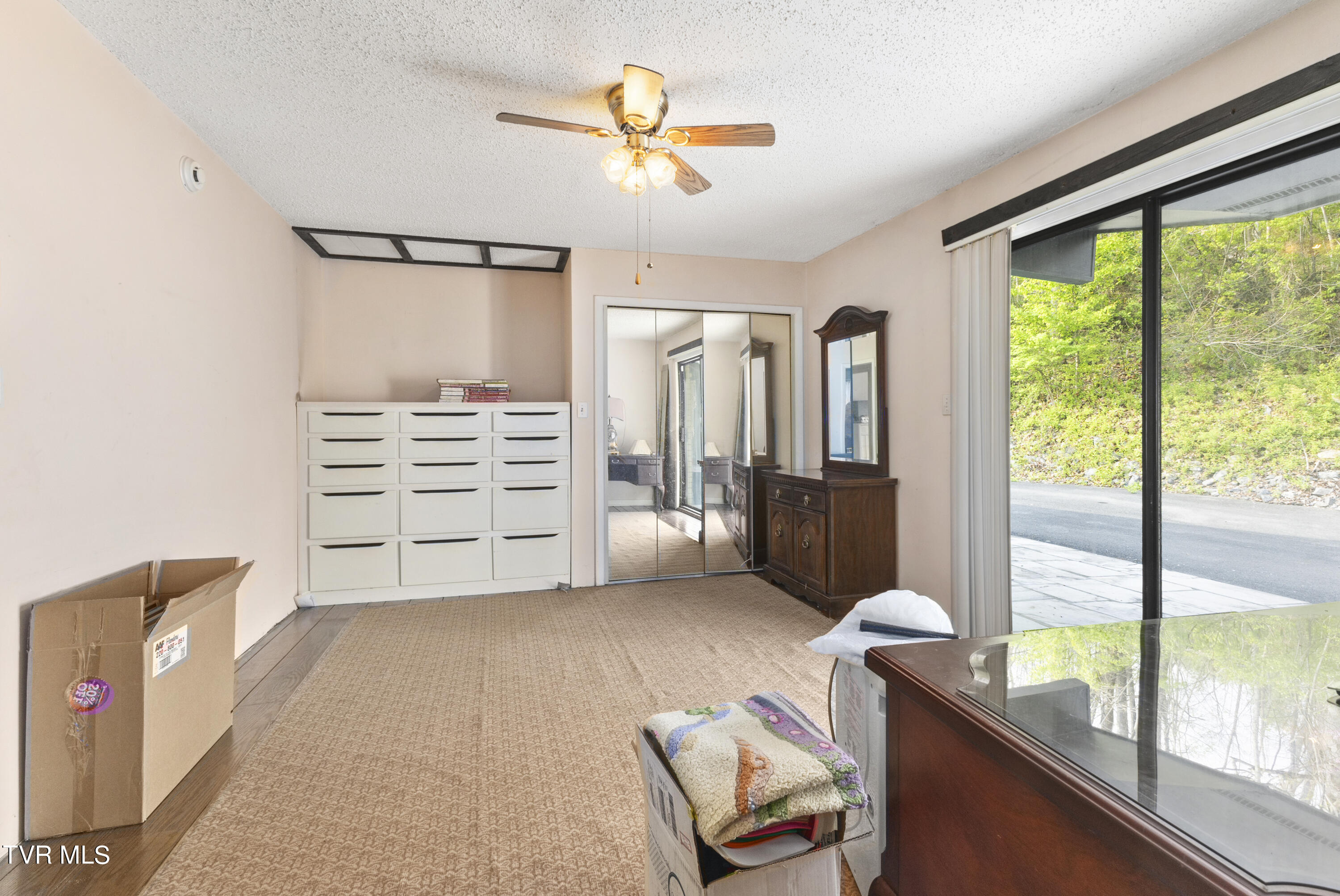 42 Green Tree Circle Bristol, VA 24201 - Photo 22 of 50 128A0141