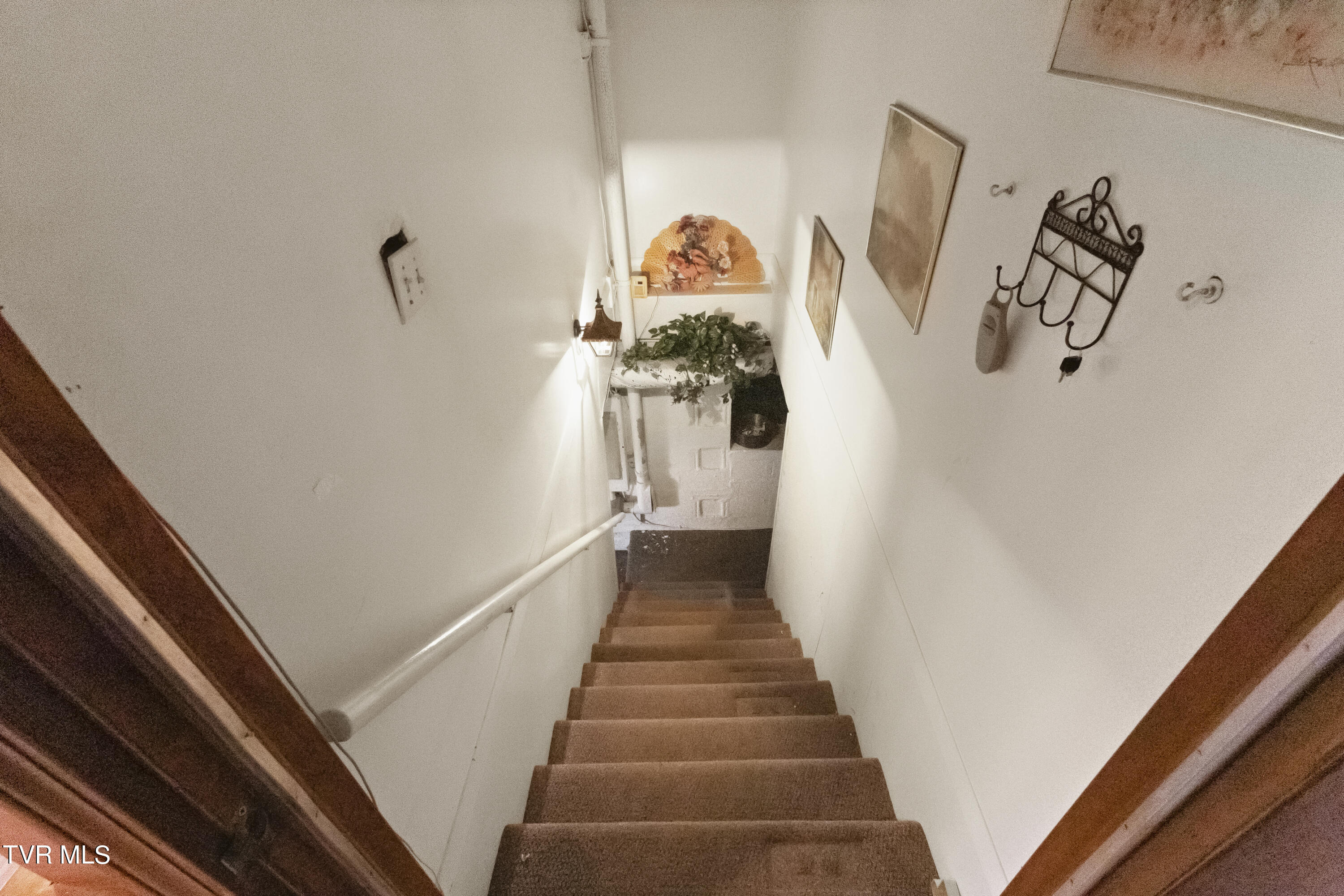 42 Green Tree Circle Bristol, VA 24201 - Photo 39 of 50 128A0207