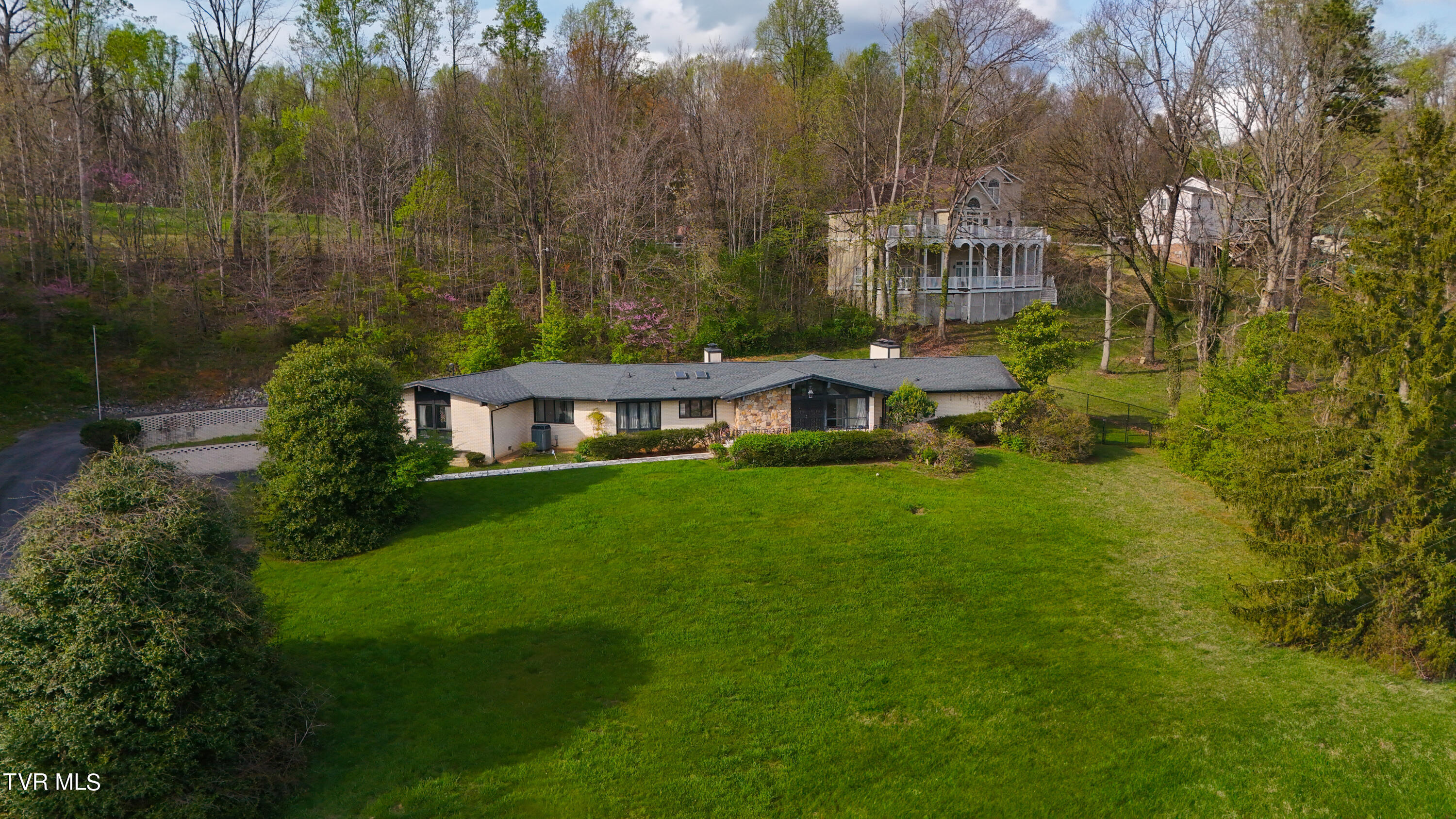 42 Green Tree Circle Bristol, VA 24201 - Photo 50 of 50 dji_fly_20240411_174130_0399_17128060650