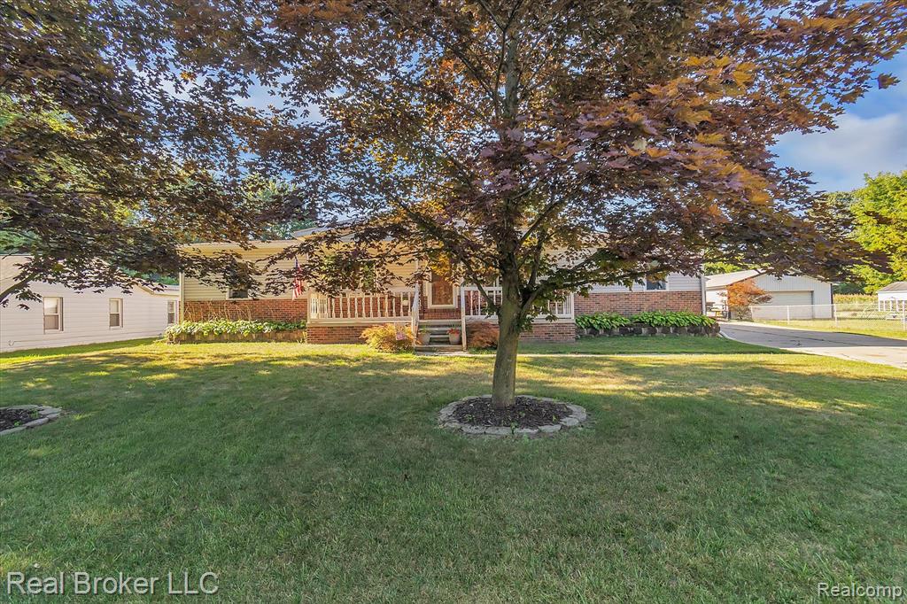 425 Ford Road Carleton, MI 48117 - Photo 2 of 37