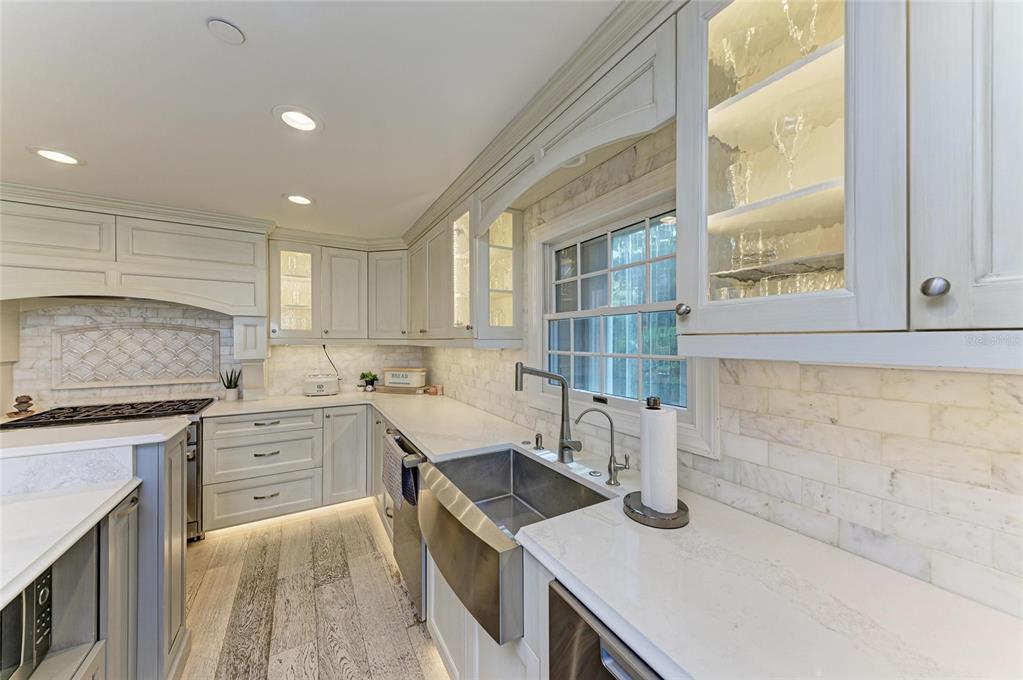 4473 Gulf Of Mexico Drive, Unit 4473 Longboat Key, FL 34228 - Photo 6 of 50