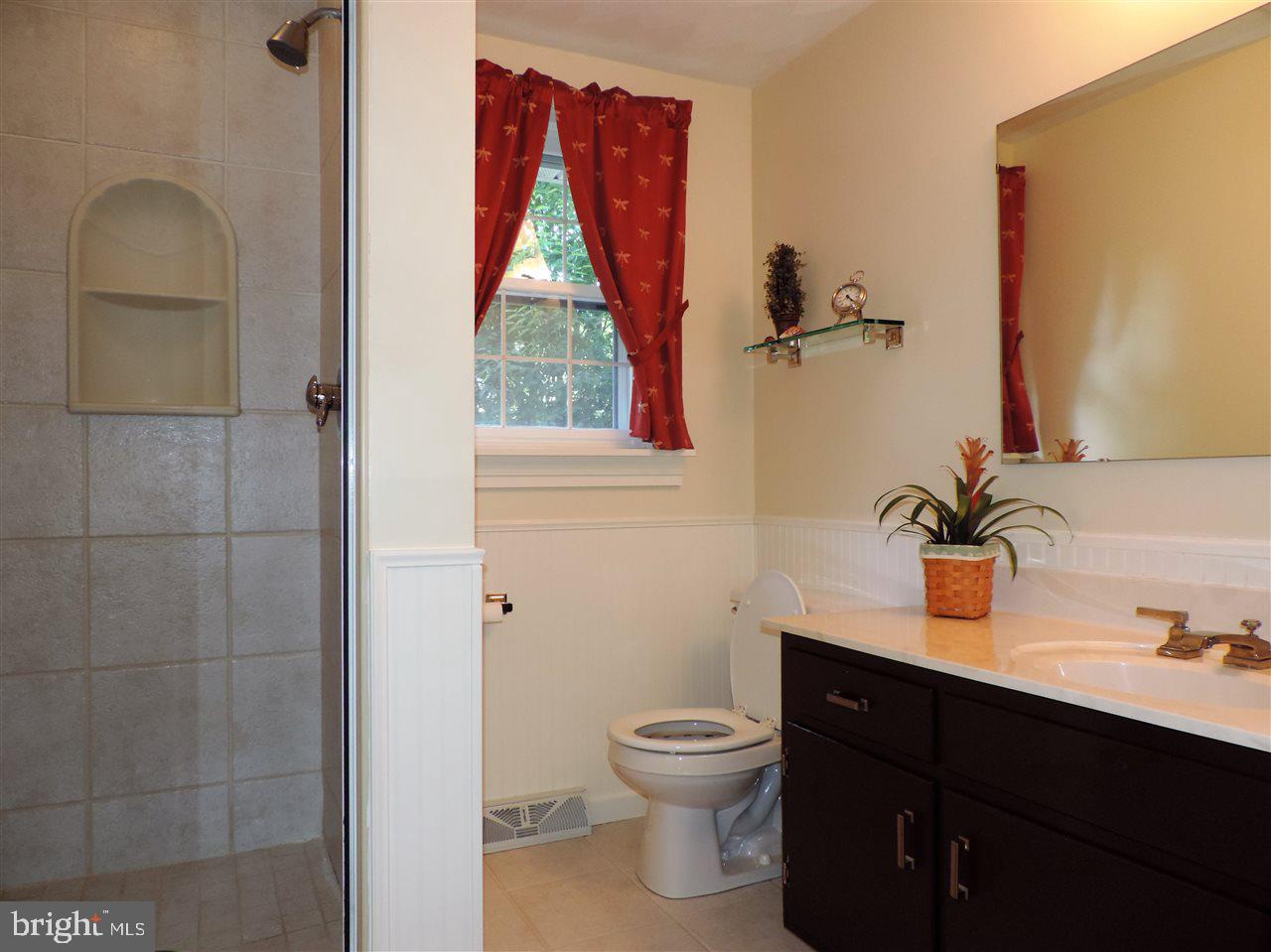 1812 Crestlyn Road York, PA 17403 - Photo 19 of 36 Gallery Image 19