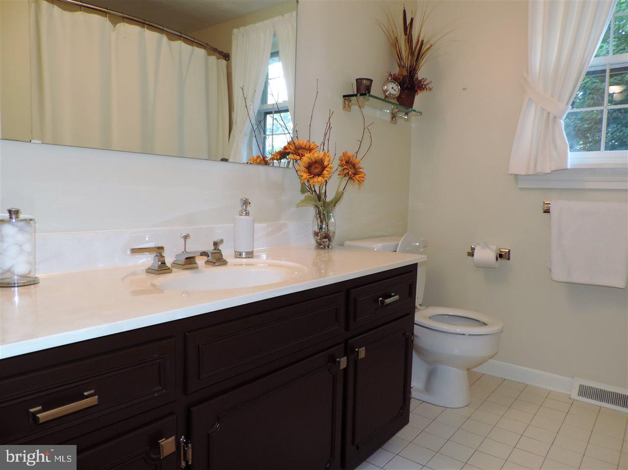 1812 Crestlyn Road York, PA 17403 - Photo 20 of 36 Gallery Image 20