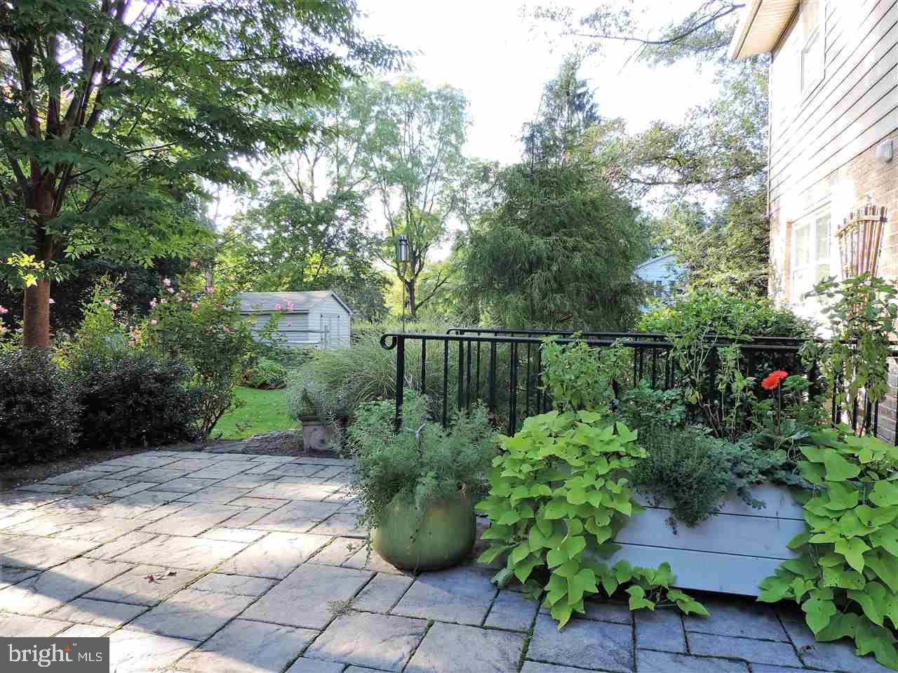1812 Crestlyn Road York, PA 17403 - Photo 28 of 36 Gallery Image 28