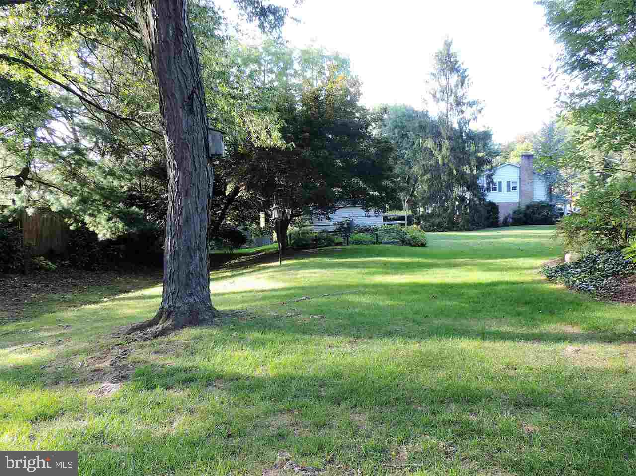 1812 Crestlyn Road York, PA 17403 - Photo 33 of 36 Gallery Image 33