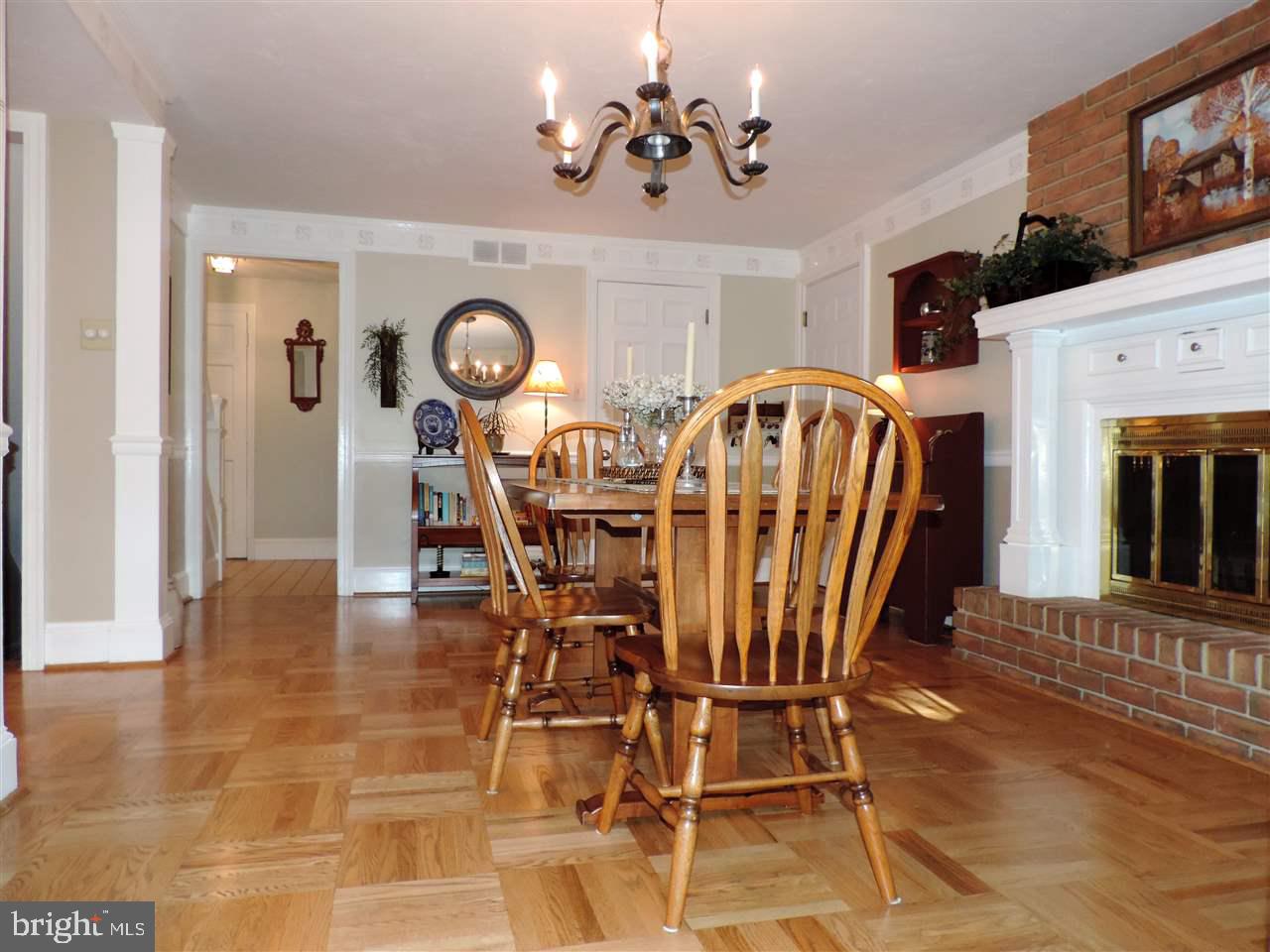1812 Crestlyn Road York, PA 17403 - Photo 9 of 36 Gallery Image 9