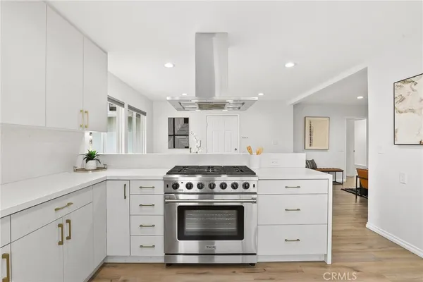 $1,499,000 | 10000 Amestoy Avenue, Northridge, CA 91325