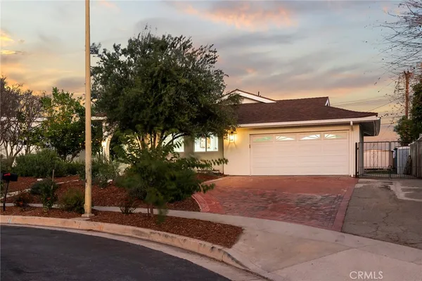 $1,499,000 | 10000 Amestoy Avenue, Northridge, CA 91325