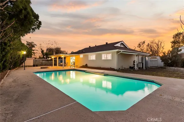 $1,499,000 | 10000 Amestoy Avenue, Northridge, CA 91325