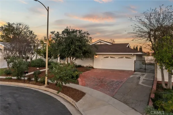 $1,499,000 | 10000 Amestoy Avenue, Northridge, CA 91325