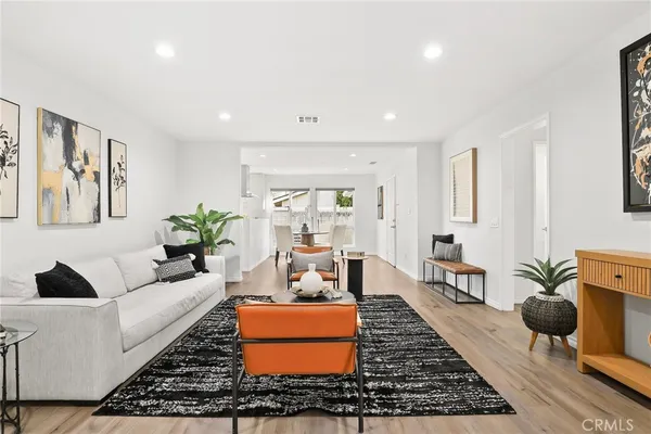 $1,499,000 | 10000 Amestoy Avenue, Northridge, CA 91325