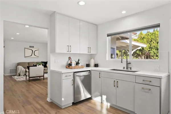 $1,475,000 | 10000 Amestoy Avenue, Northridge, CA 91325