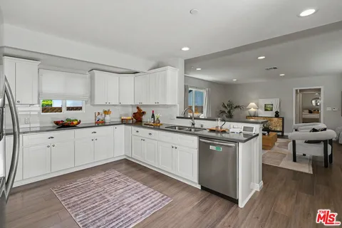 $1,495,000 | 523 North Lamer Street, Burbank, CA 91506