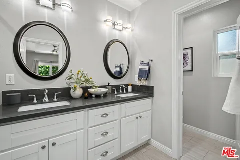 $1,495,000 | 523 North Lamer Street, Burbank, CA 91506
