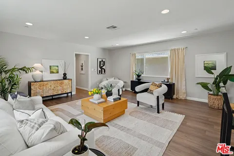 $1,495,000 | 523 North Lamer Street, Burbank, CA 91506