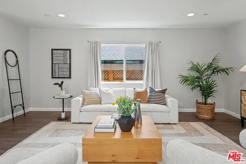 $1,495,000 | 523 North Lamer Street, Burbank, CA 91506
