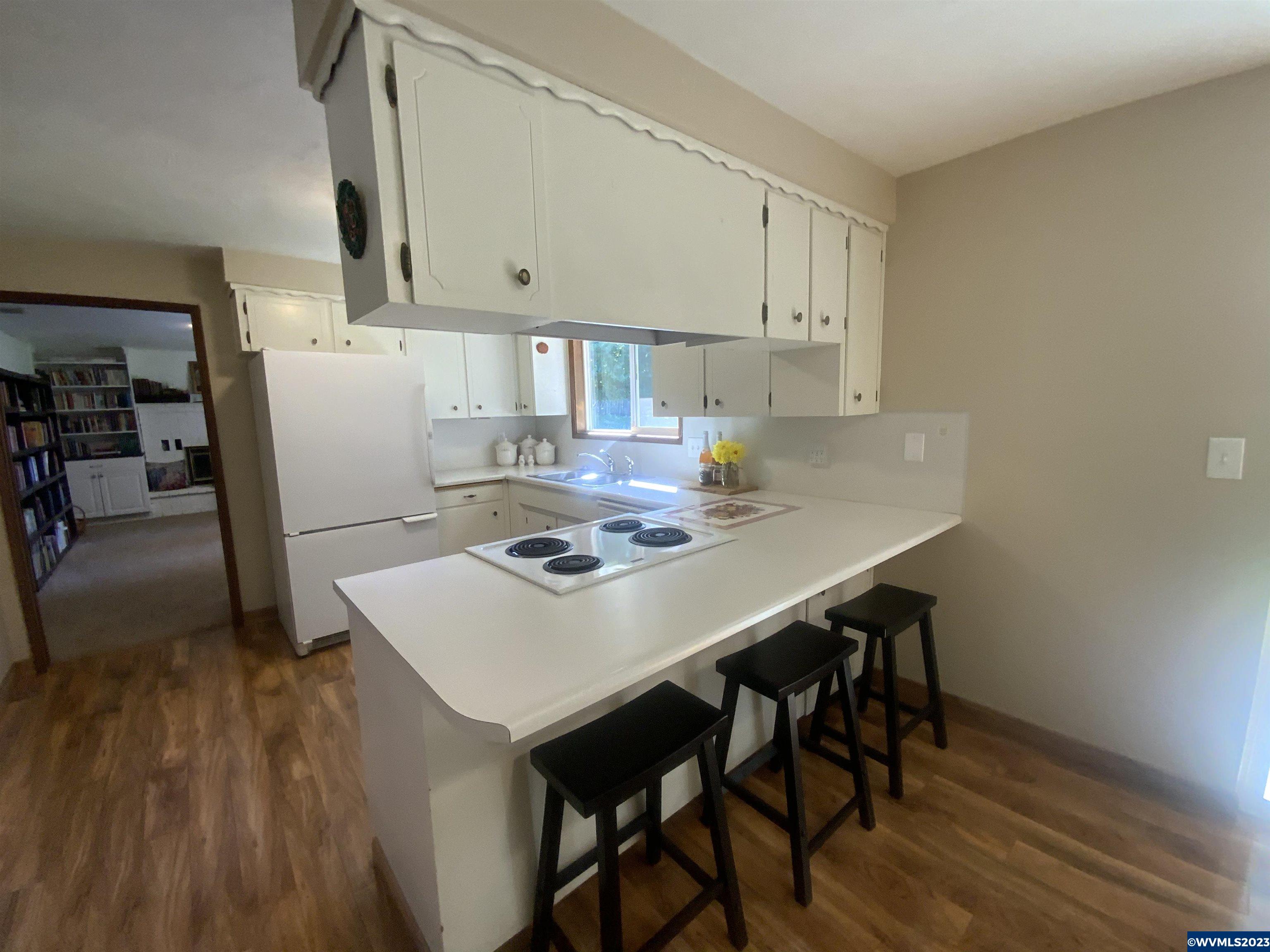 749 Southwest Mill Street Dallas, OR 97338 - Photo 4 of 21 Gallery Image 4