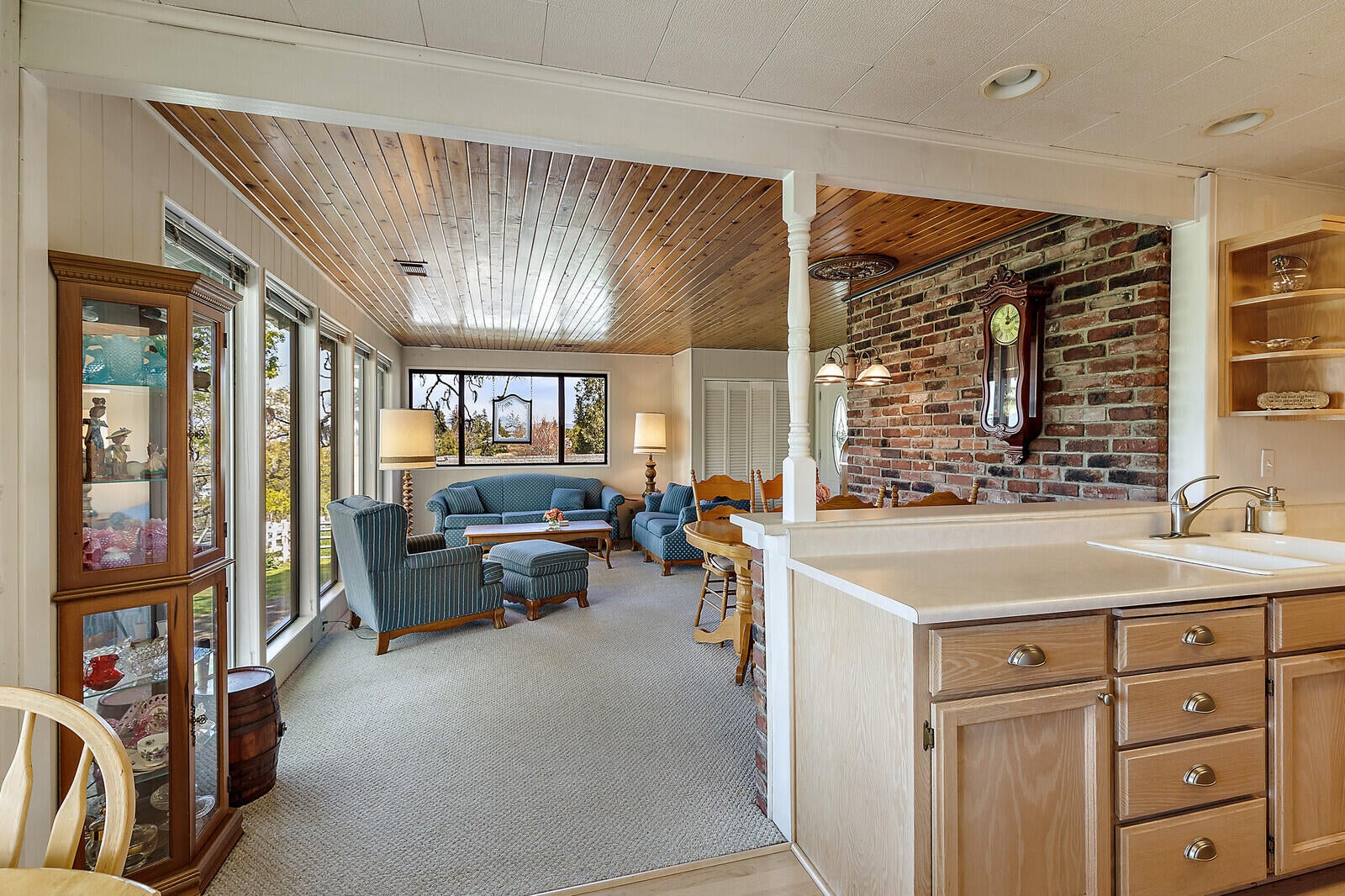 7562 Rapp Lane Talent, OR 97540 - Photo 16 of 40 42_RL_42_mls