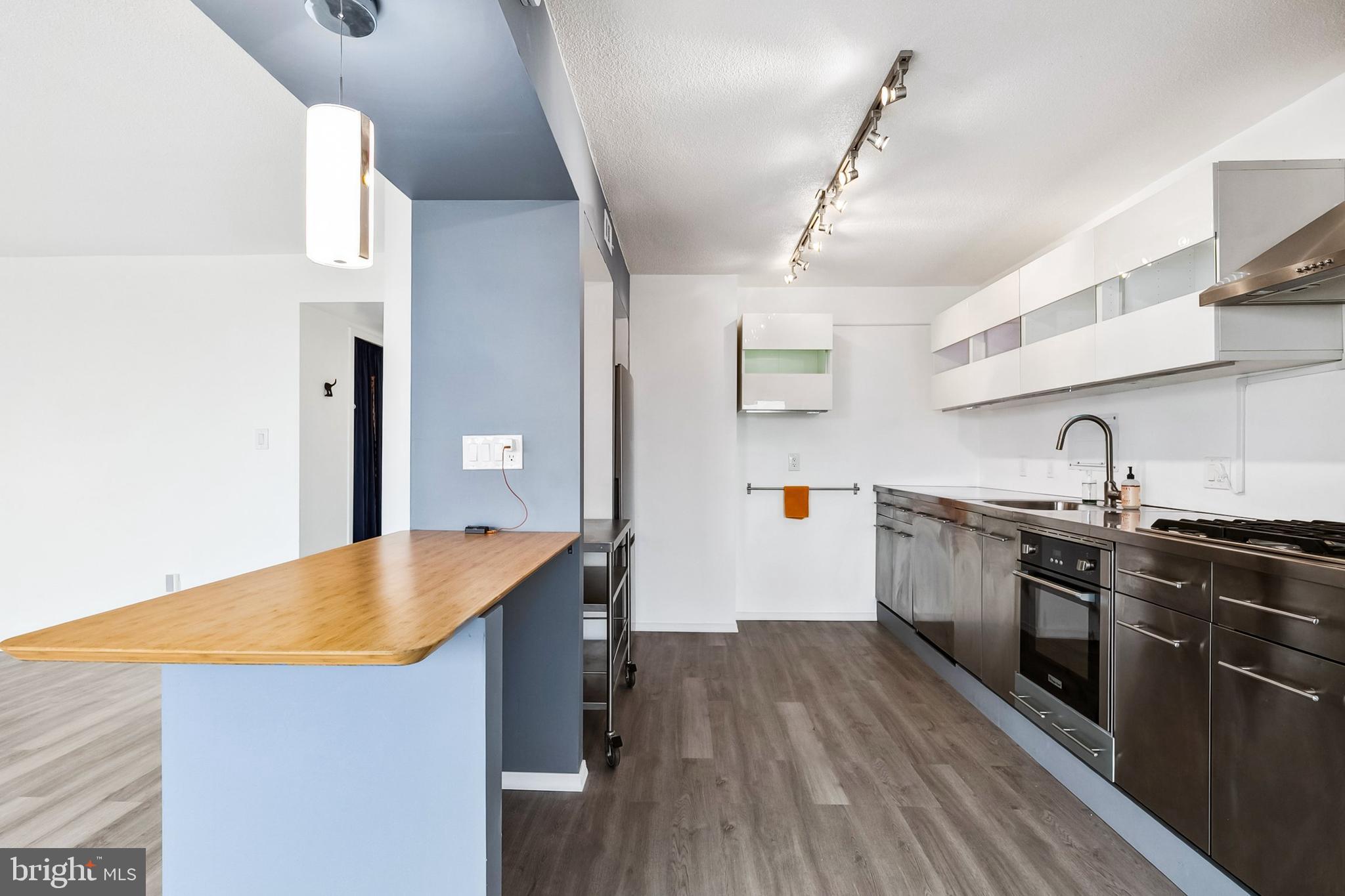 1836 Metzerott Road, Unit 922 Hyattsville, MD 20783 - Photo 16 of 49 Gallery Image 16