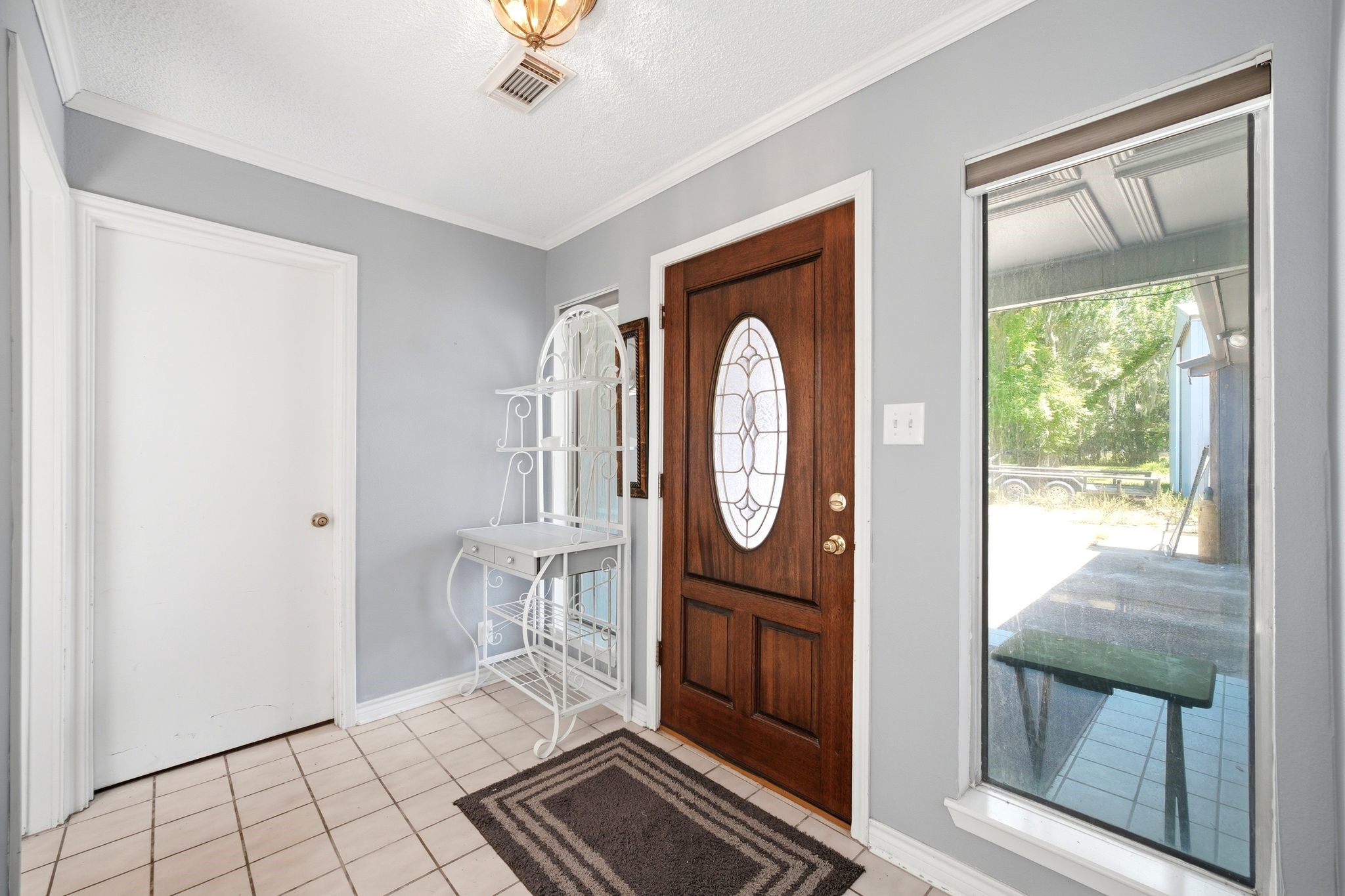 151 Tweedy Lane Sweeny, TX 77480 - Photo 9 of 50 Front Entryway
