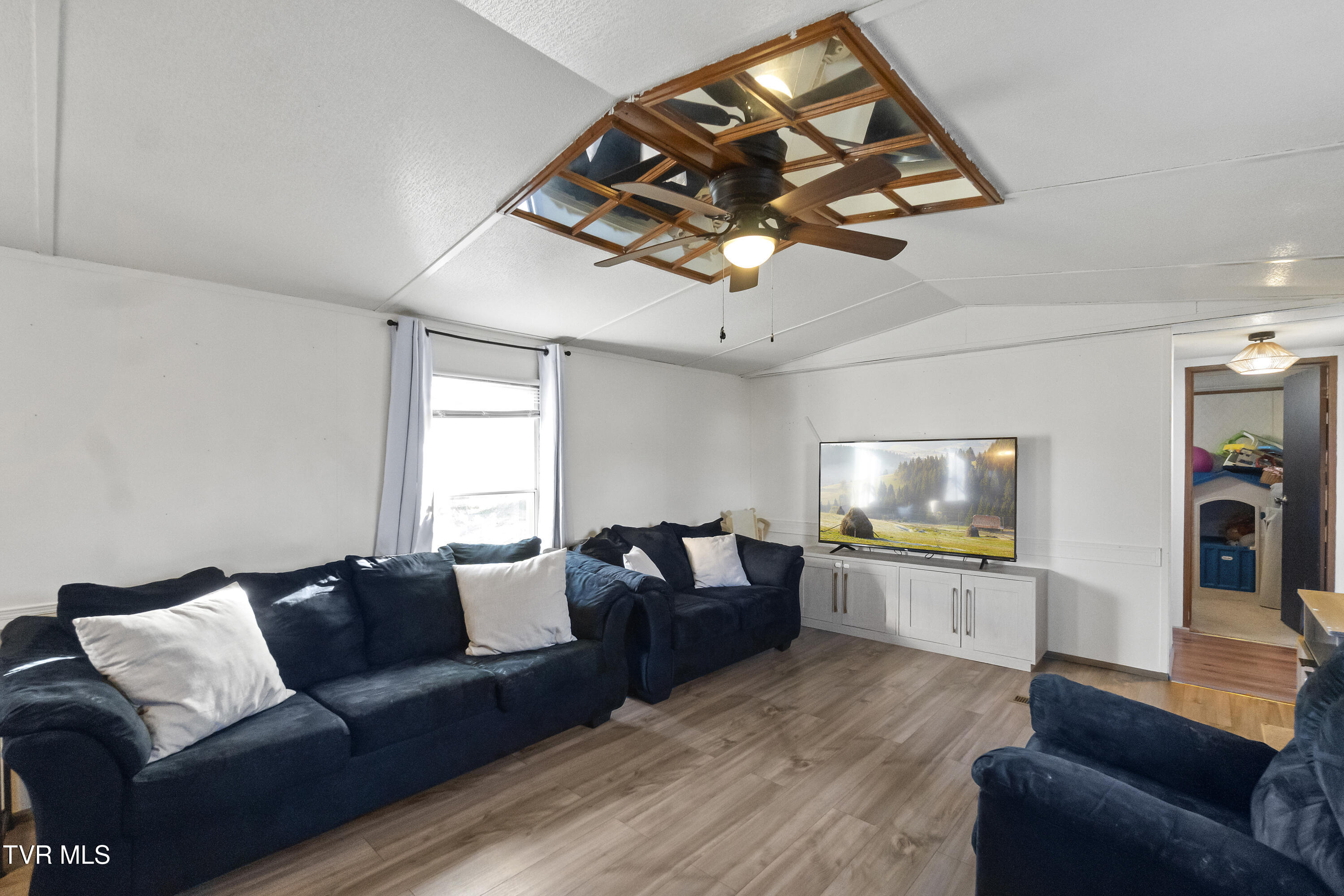 1824 Elmer Hayes Road Mosheim, TN 37818 - Photo 30 of 32 DSC06304