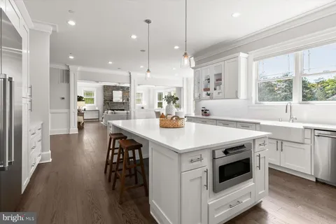$2,795,000 | 11000 Luxmanor Road, North Bethesda, MD 20852