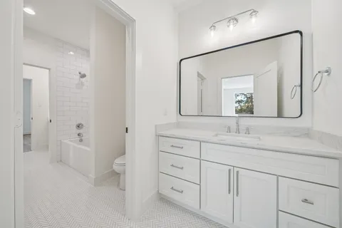 $1,350,000 | 511 Graceland Street, Houston, TX 77009