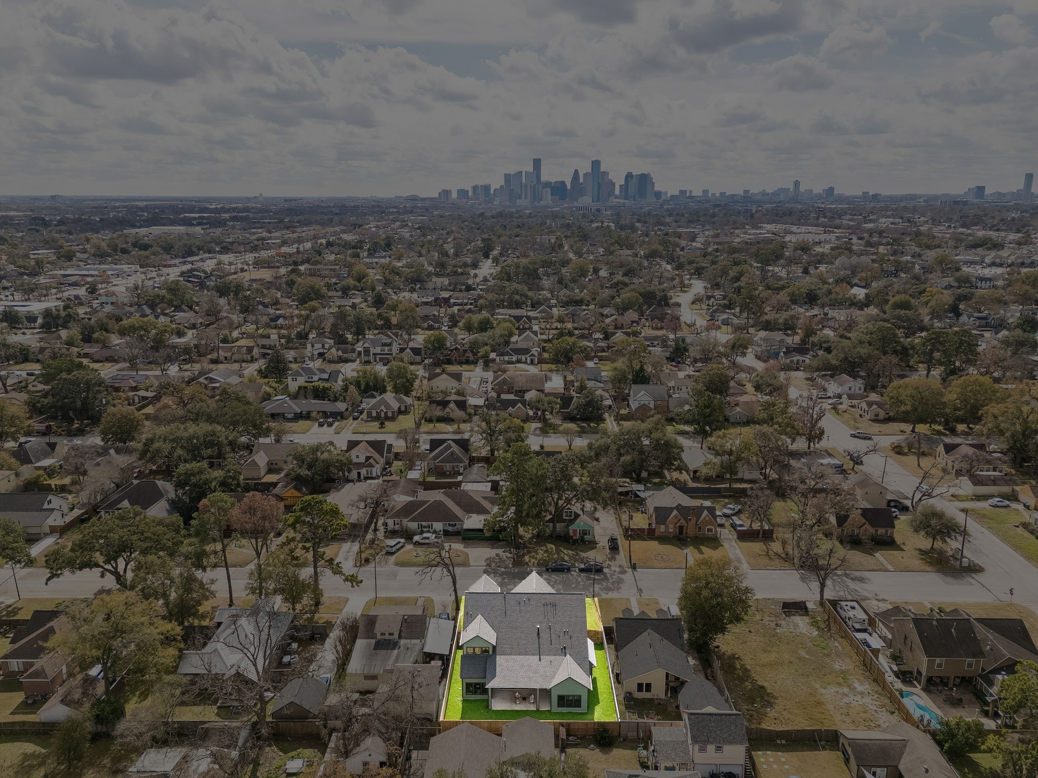 511 Graceland Street Houston, TX 77009 - Photo 37 of 45 Lindale Park is a hidden gem of a neighborhood inside the loop with easy access to downtown.