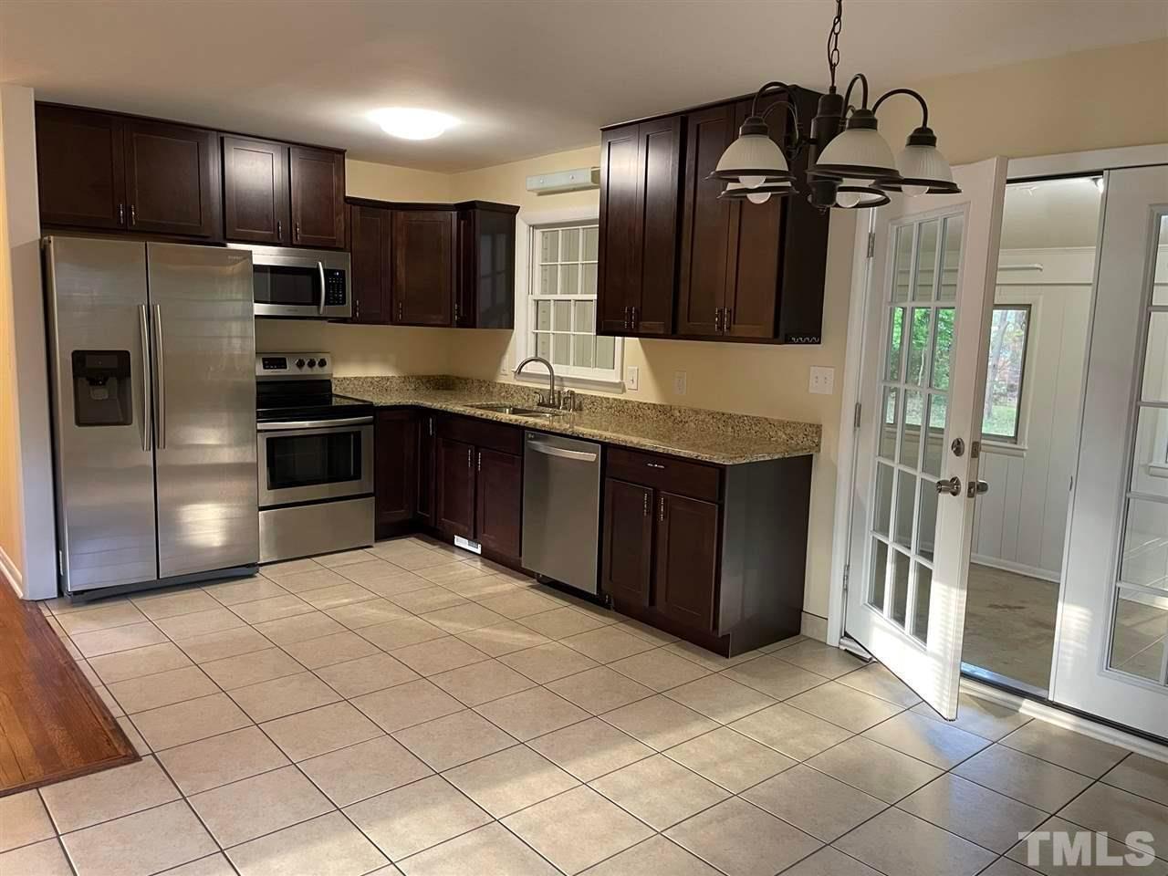 406 Bryan Street Garner, NC 27529 - Photo 7 of 28 Photo #7