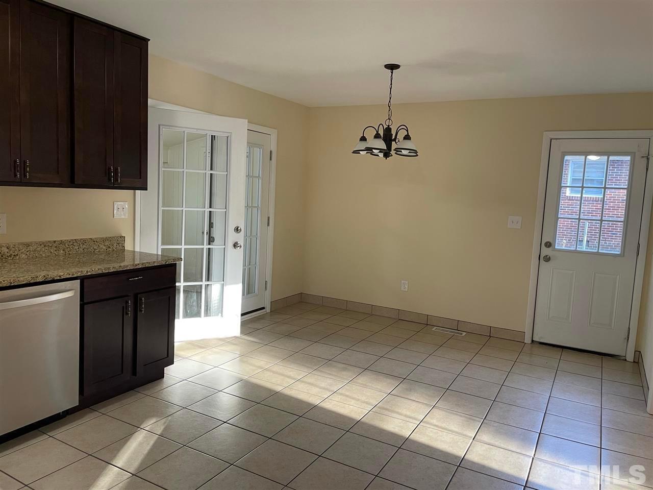 406 Bryan Street Garner, NC 27529 - Photo 9 of 28 Photo #9