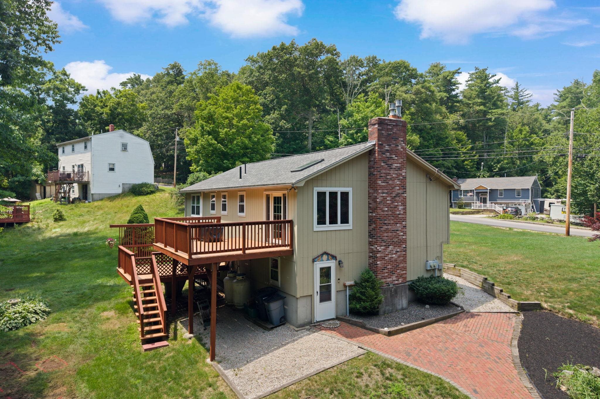 77 Tsienneto Road Derry, NH 03038 - Photo 6 of 57