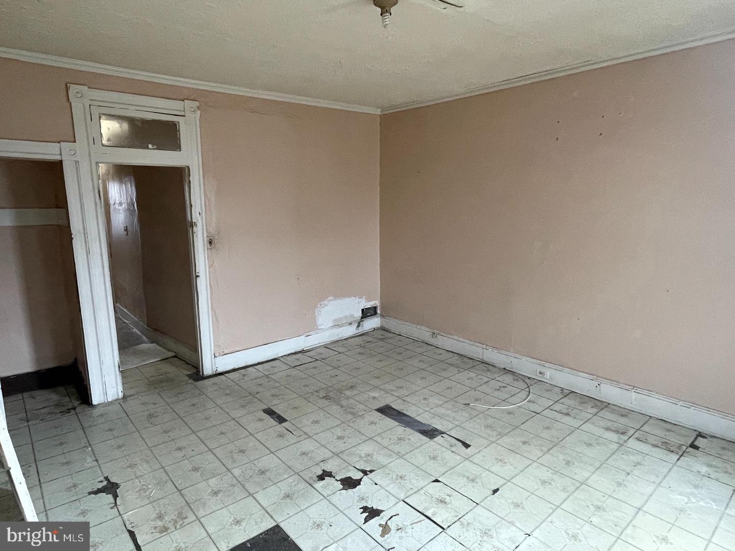 2033 Robb Street Baltimore, MD 21218 - Photo 12 of 15