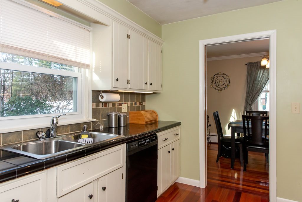 26 Lois Street Rochester, NH 03867 - Photo 11 of 38