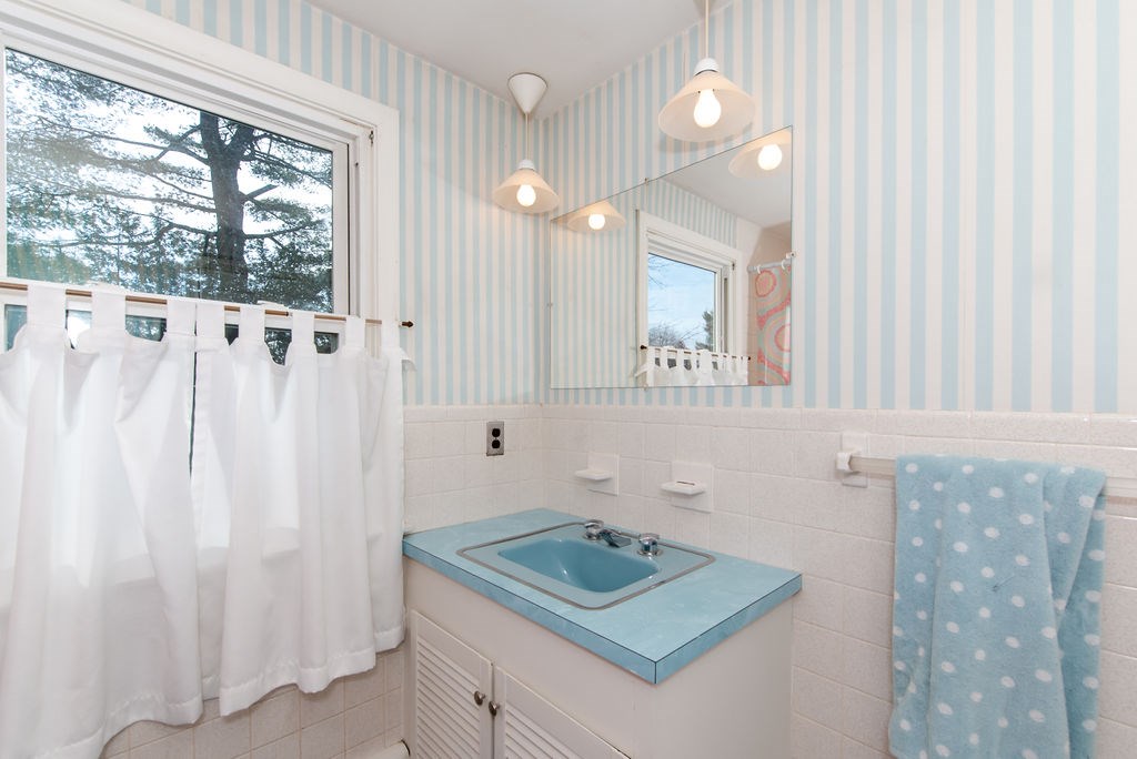26 Lois Street Rochester, NH 03867 - Photo 27 of 38