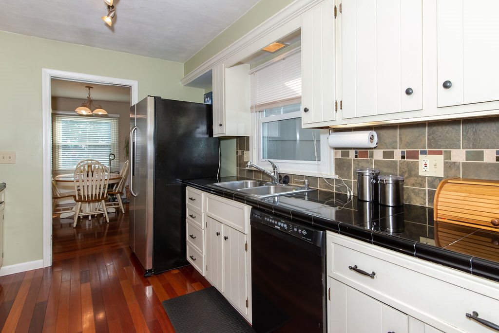 26 Lois Street Rochester, NH 03867 - Photo 10 of 38