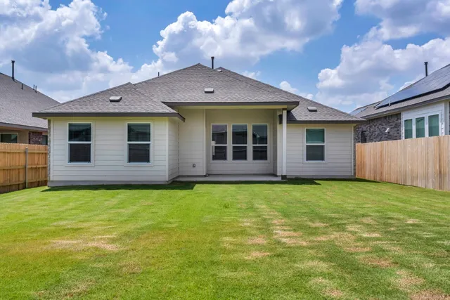 $2,195 | 162 Coronella Drive, Liberty Hill, TX 78642