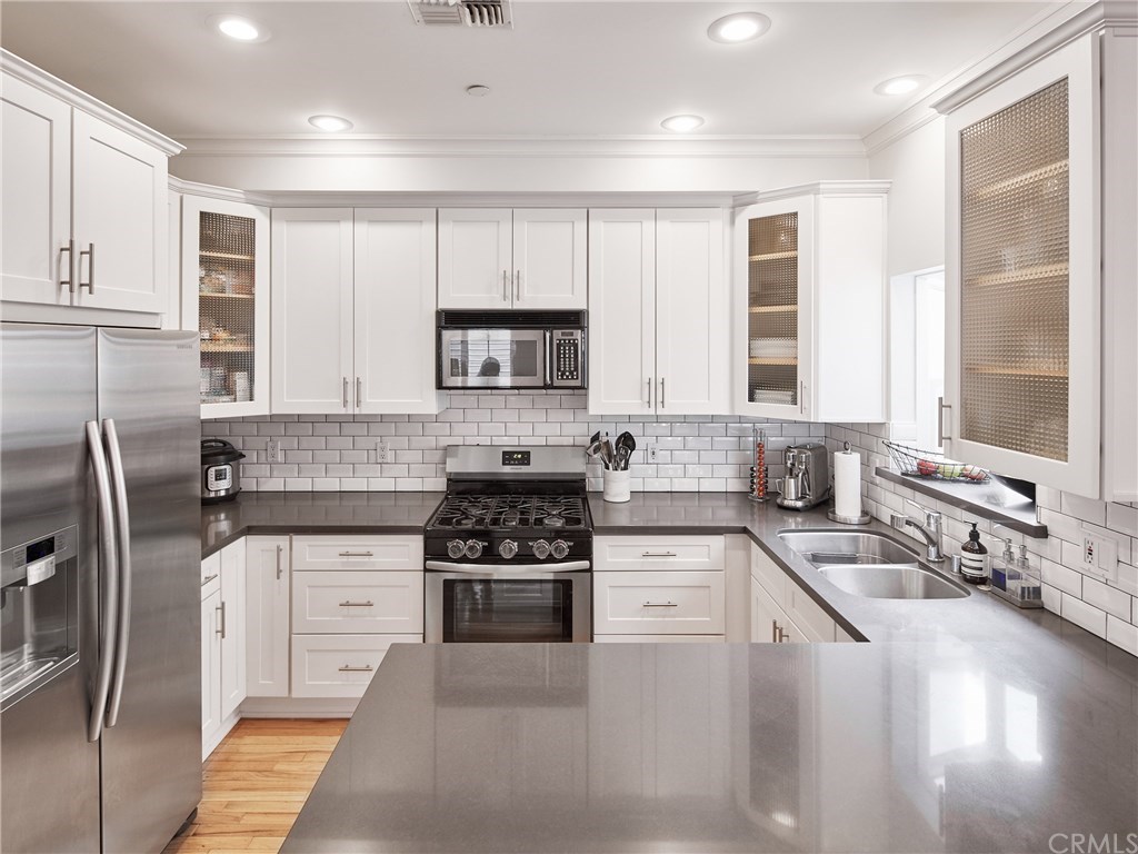 360 Richmond Street El Segundo, CA 90245 - Photo 6 of 26