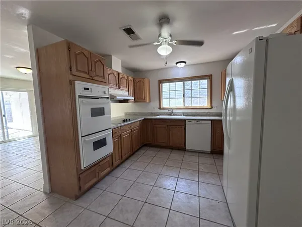 $1,795 | 7213 Roe Court, Las Vegas, NV 89145