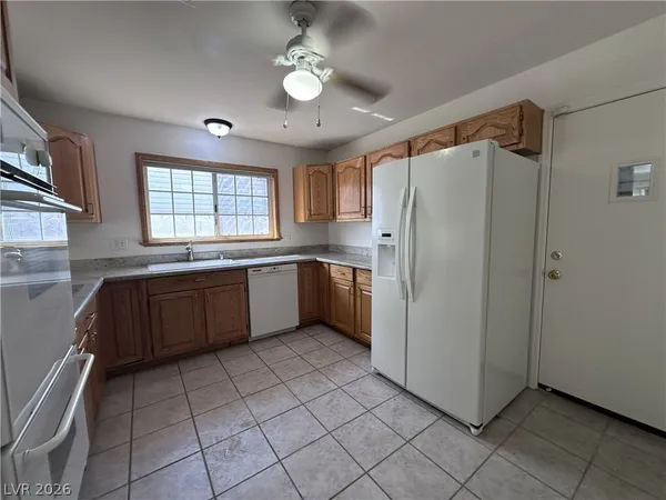 $1,795 | 7213 Roe Court, Las Vegas, NV 89145